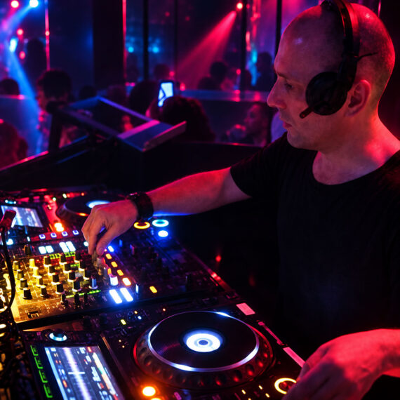 Corvin Dalek at the DJ booth at KitKatClub – archive image.